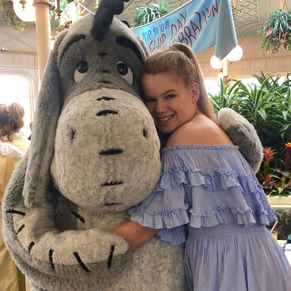 Meet your Posher, Rachael - Picture 1 of 1